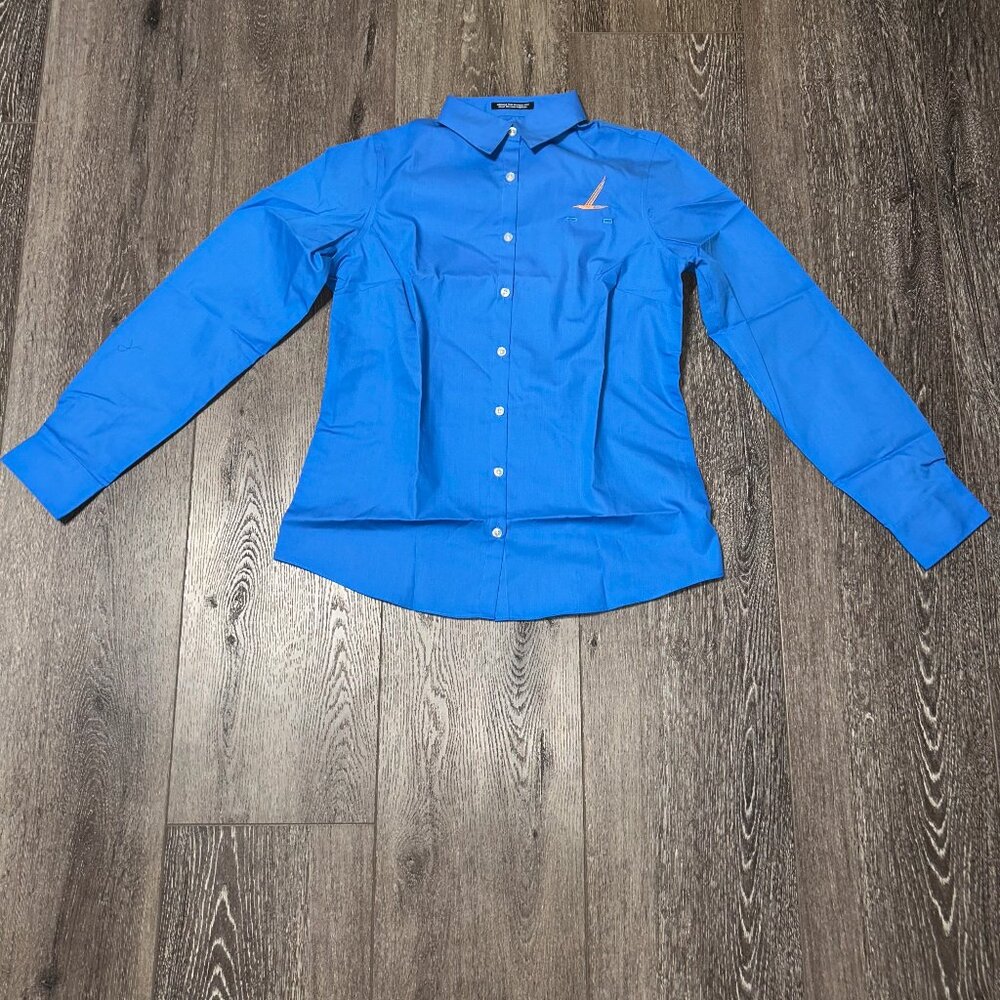 The Outfitters Lands End Blue Button Up Shirt Long Sleeve Collared Size 6 NWOT
